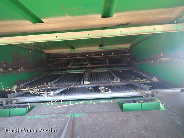 image for item DN1897 1991 John Deere 9500  combine