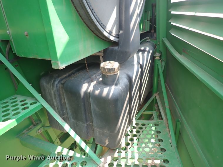 image for item DN1897 1991 John Deere 9500  combine