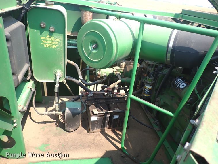 image for item DN1897 1991 John Deere 9500  combine