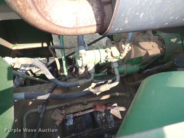 image for item DN1897 1991 John Deere 9500  combine