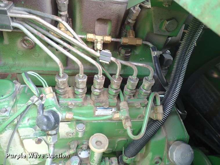 image for item DN1897 1991 John Deere 9500  combine