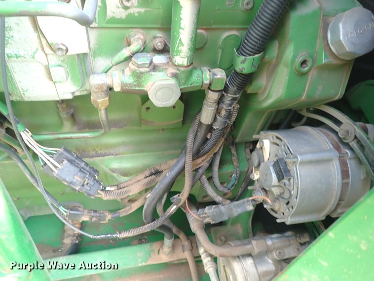 image for item DN1897 1991 John Deere 9500  combine