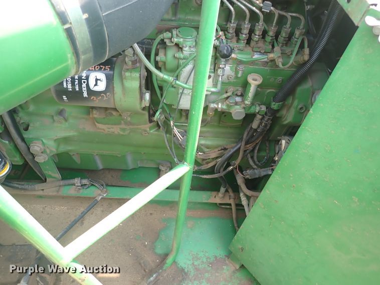 image for item DN1897 1991 John Deere 9500  combine