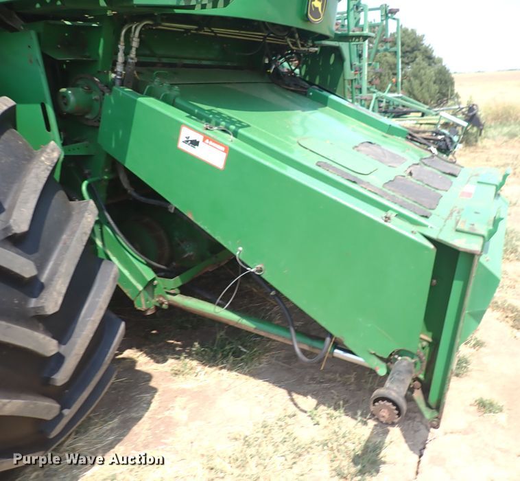 image for item DN1897 1991 John Deere 9500  combine