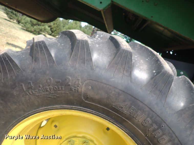 image for item DN1897 1991 John Deere 9500  combine