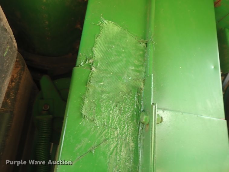 image for item DN1897 1991 John Deere 9500  combine
