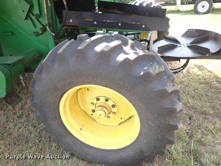 image for item DN1897 1991 John Deere 9500  combine