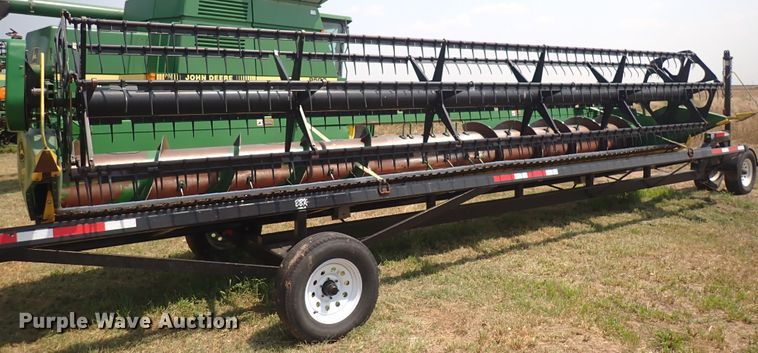 image for item DN1898 2004 John Deere 625F  HydraFlex flex head