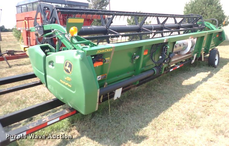 image for item DN1898 2004 John Deere 625F  HydraFlex flex head