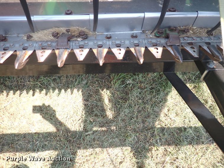 image for item DN1898 2004 John Deere 625F  HydraFlex flex head