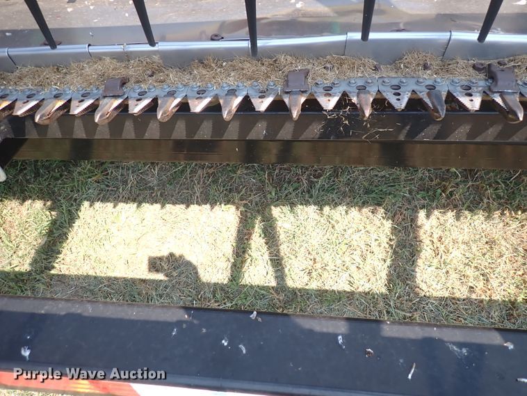 image for item DN1898 2004 John Deere 625F  HydraFlex flex head