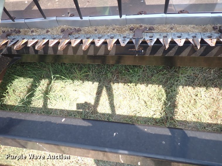 image for item DN1898 2004 John Deere 625F  HydraFlex flex head