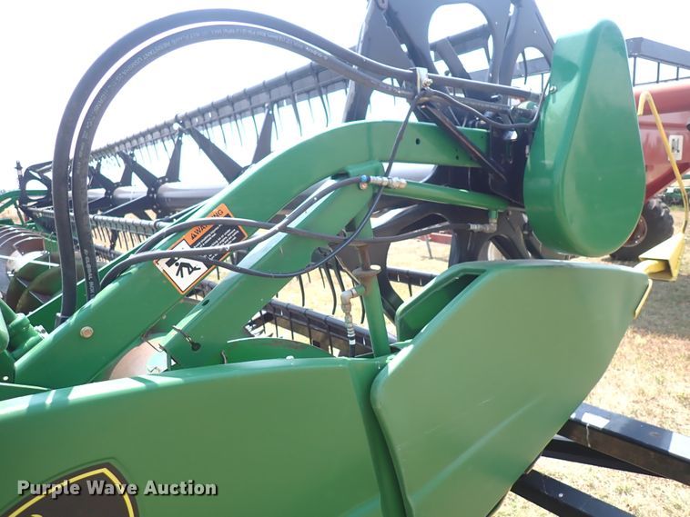 image for item DN1898 2004 John Deere 625F  HydraFlex flex head