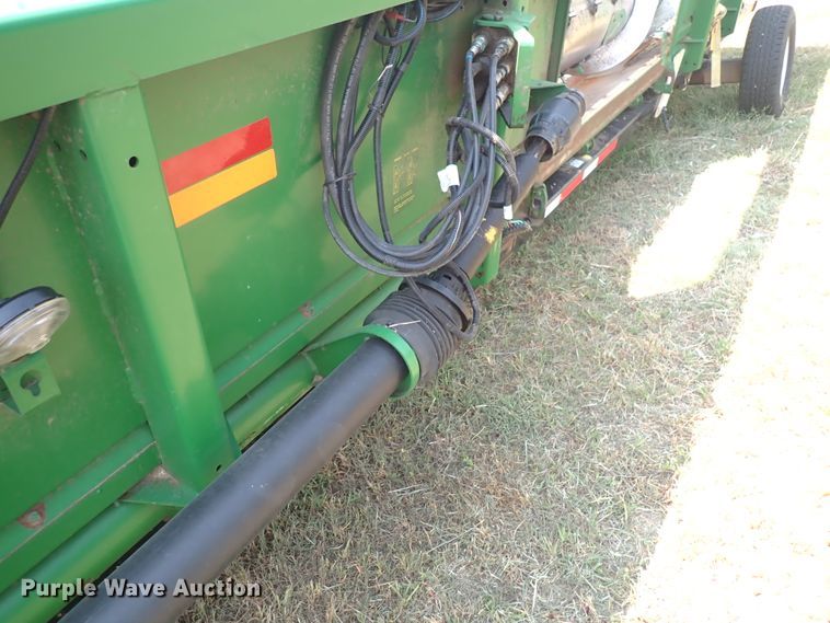 image for item DN1898 2004 John Deere 625F  HydraFlex flex head