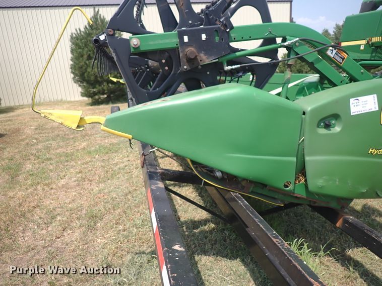 image for item DN1898 2004 John Deere 625F  HydraFlex flex head