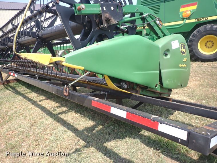 image for item DN1898 2004 John Deere 625F  HydraFlex flex head