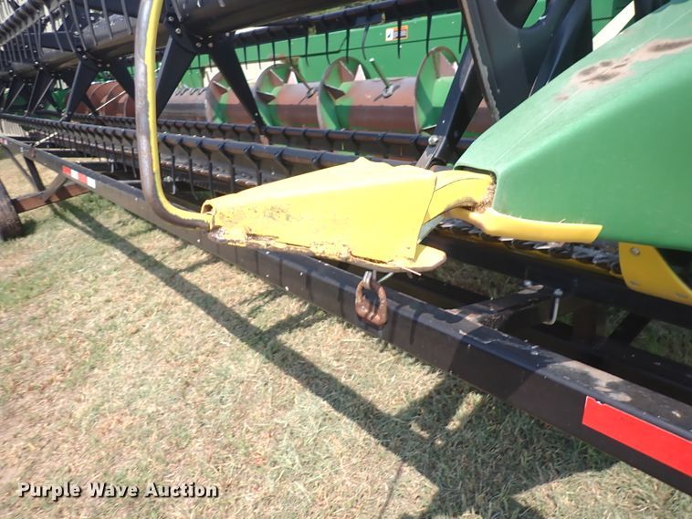 image for item DN1898 2004 John Deere 625F  HydraFlex flex head