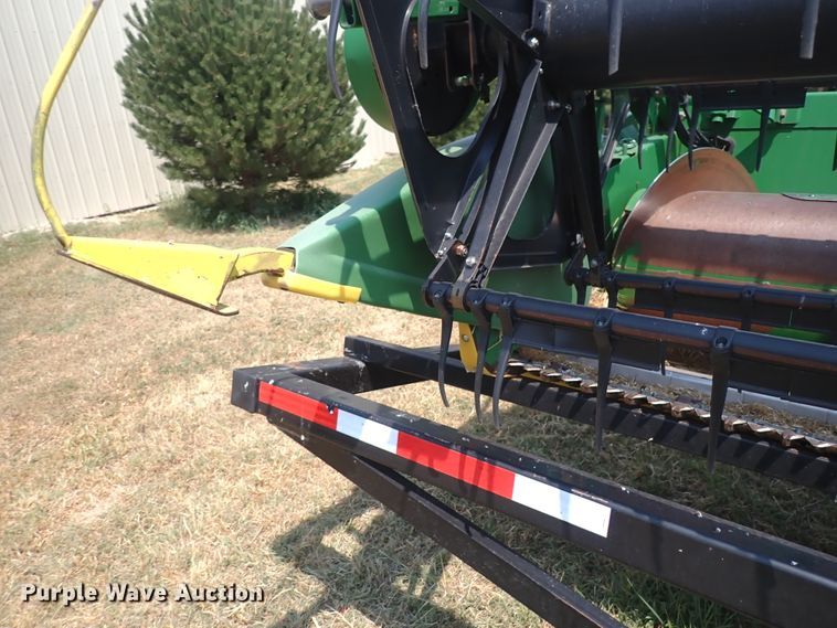 image for item DN1898 2004 John Deere 625F  HydraFlex flex head