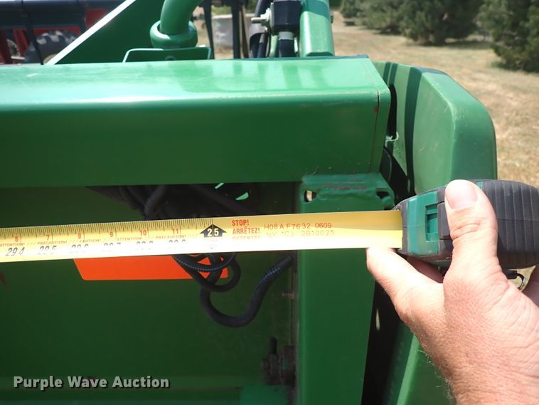 image for item DN1898 2004 John Deere 625F  HydraFlex flex head