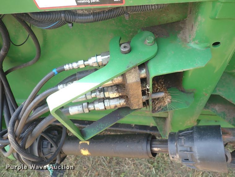 image for item DN1898 2004 John Deere 625F  HydraFlex flex head