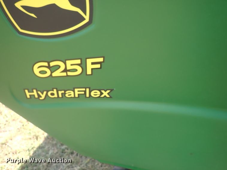 image for item DN1898 2004 John Deere 625F  HydraFlex flex head