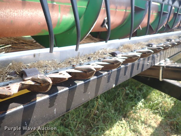 image for item DN1898 2004 John Deere 625F  HydraFlex flex head