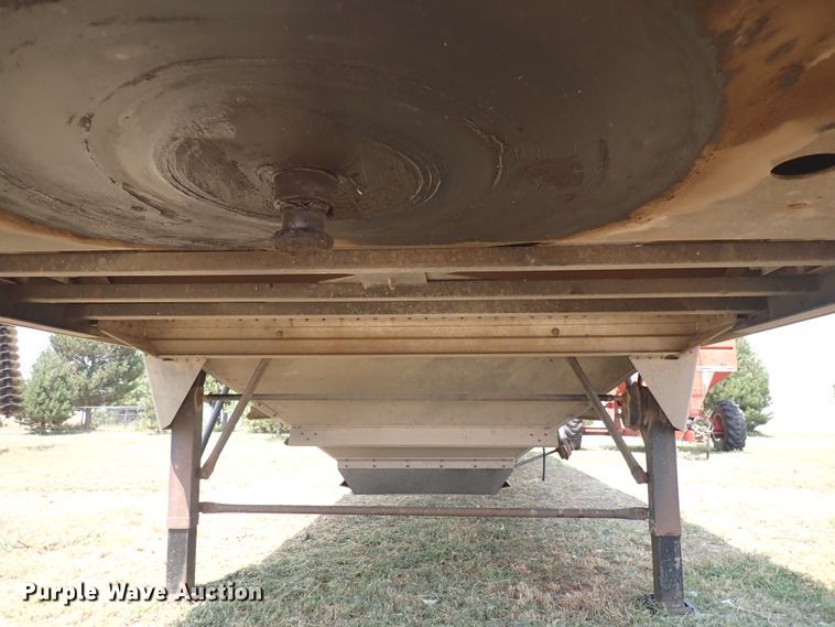 image for item DN1900 2010 Timpte Super Hopper  grain trailer