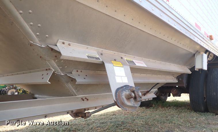 image for item DN1900 2010 Timpte Super Hopper  grain trailer