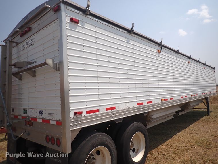 image for item DN1900 2010 Timpte Super Hopper  grain trailer
