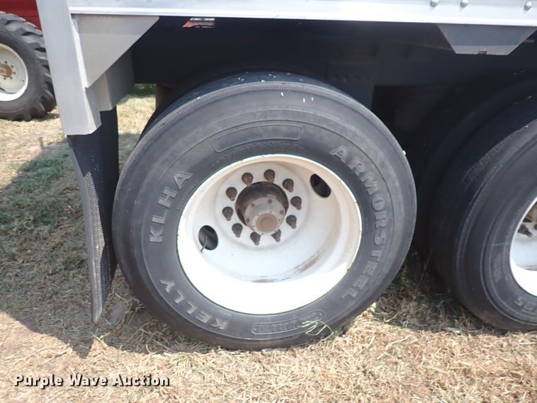 image for item DN1900 2010 Timpte Super Hopper  grain trailer