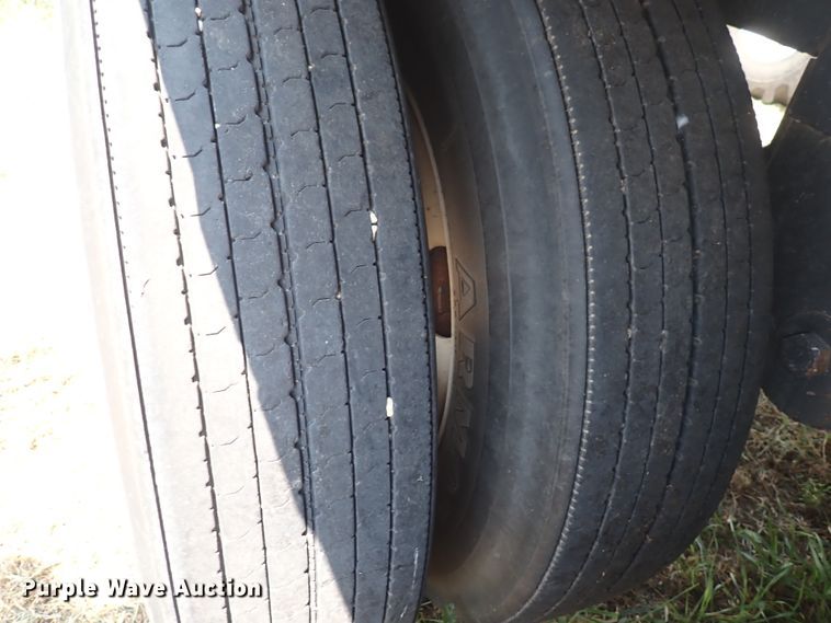 image for item DN1900 2010 Timpte Super Hopper  grain trailer