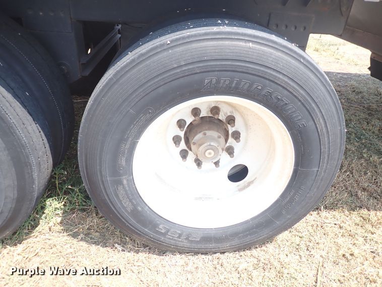 image for item DN1900 2010 Timpte Super Hopper  grain trailer