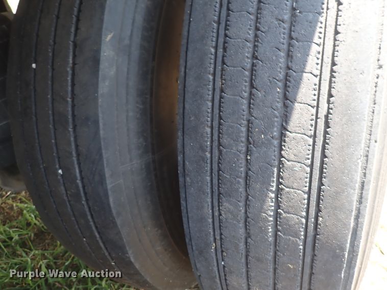 image for item DN1900 2010 Timpte Super Hopper  grain trailer