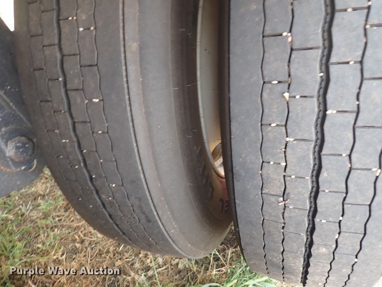 image for item DN1900 2010 Timpte Super Hopper  grain trailer