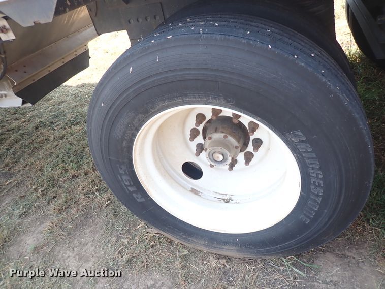 image for item DN1900 2010 Timpte Super Hopper  grain trailer