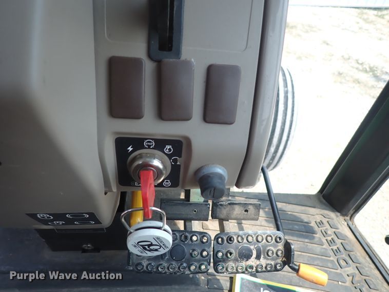 image for item DN1901 2007 John Deere 6603  tractor