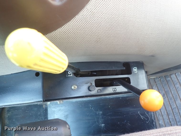 image for item DN1901 2007 John Deere 6603  tractor