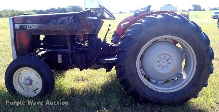 image for item IN9560 1979 Massey Ferguson 245  tractor