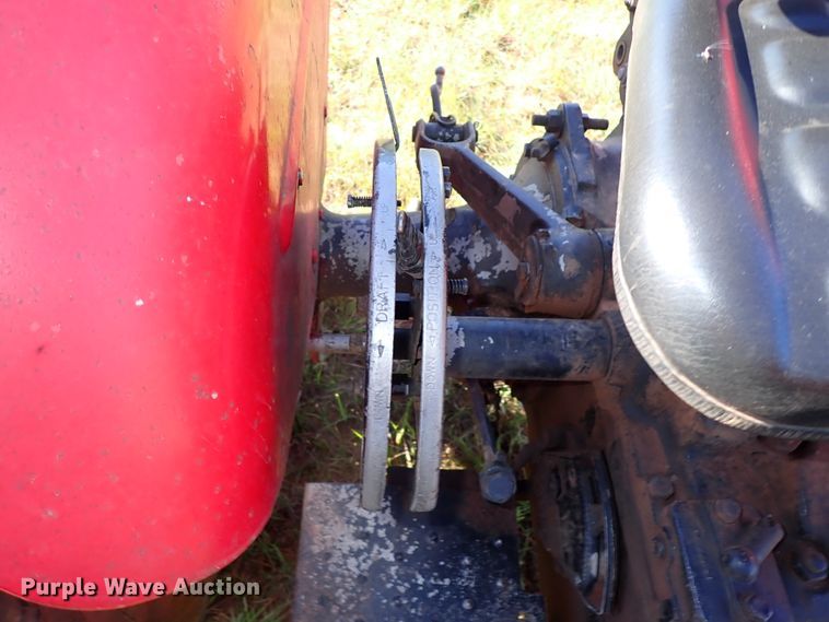 image for item IN9560 1979 Massey Ferguson 245  tractor