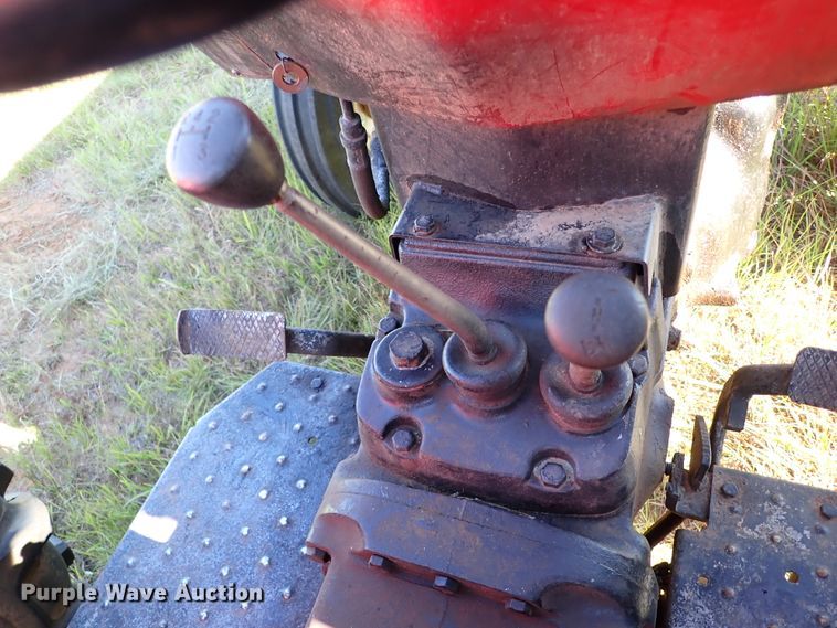 image for item IN9560 1979 Massey Ferguson 245  tractor