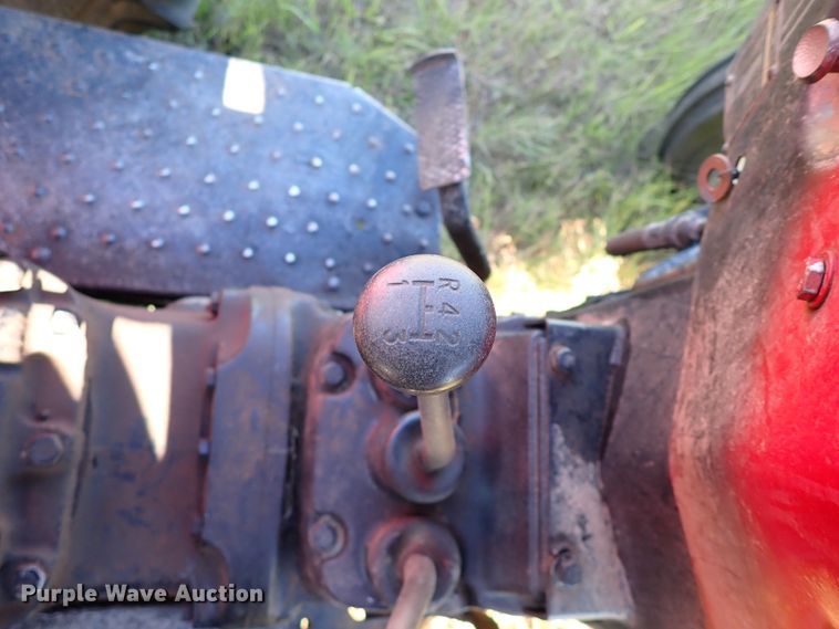 image for item IN9560 1979 Massey Ferguson 245  tractor