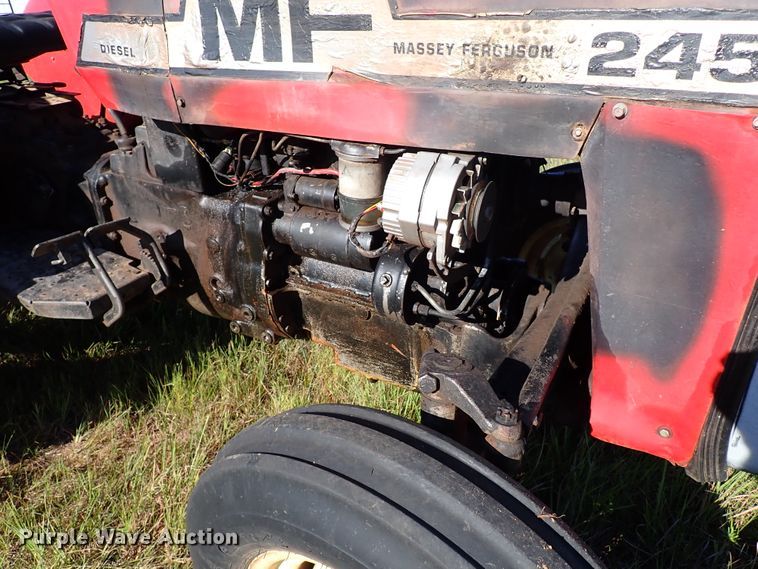 image for item IN9560 1979 Massey Ferguson 245  tractor
