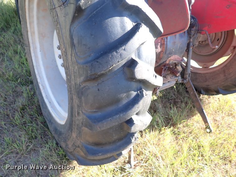 image for item IN9560 1979 Massey Ferguson 245  tractor