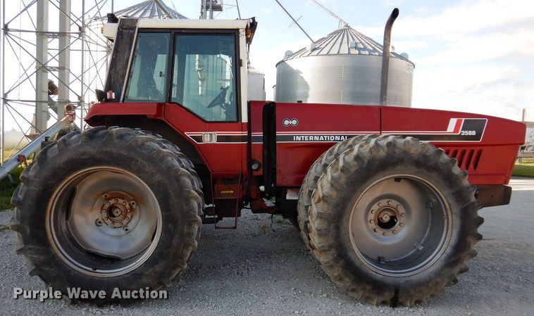 image for item IN9849 International 3588  4WD tractor