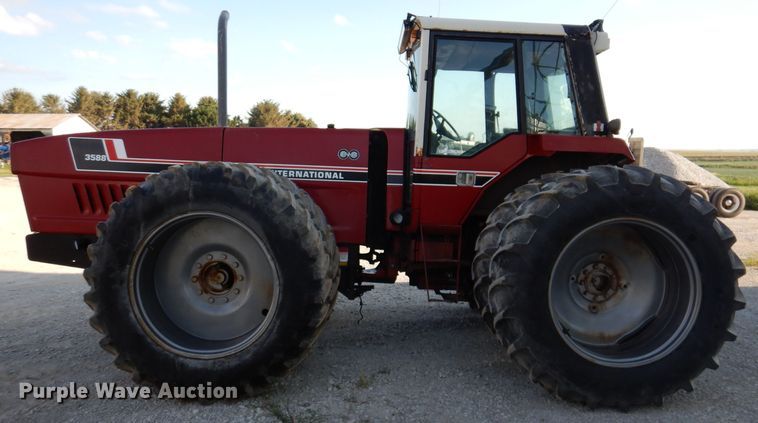 image for item IN9849 International 3588  4WD tractor