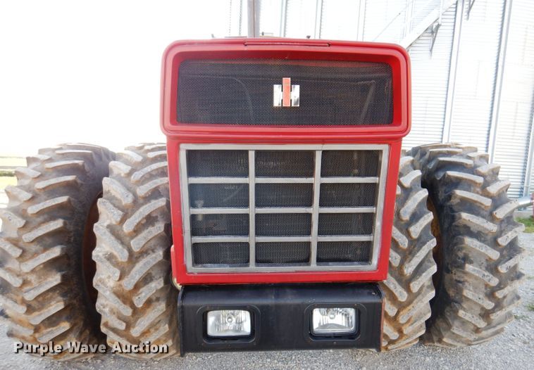 image for item IN9849 International 3588  4WD tractor