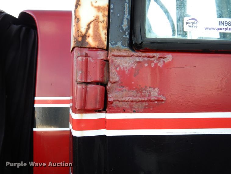 image for item IN9849 International 3588  4WD tractor