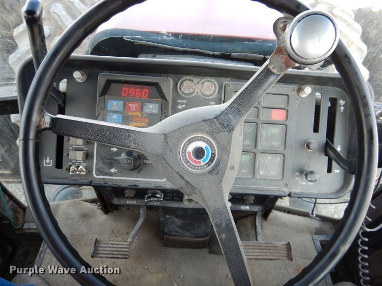 image for item IN9849 International 3588  4WD tractor