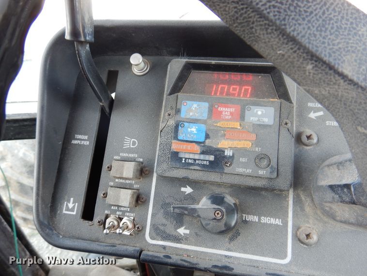 image for item IN9849 International 3588  4WD tractor