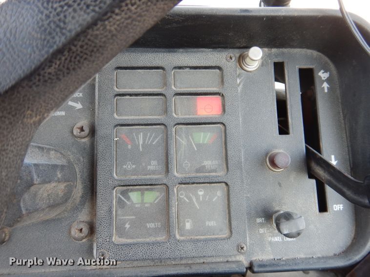 image for item IN9849 International 3588  4WD tractor